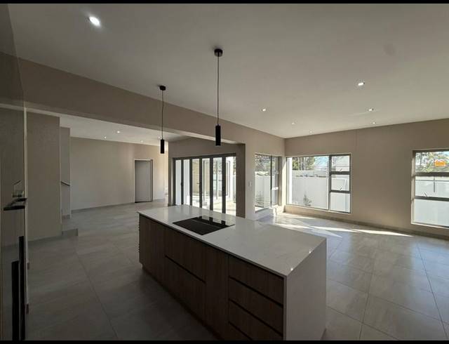 3 BEDROOM HOUSE FOR SALE IN BRYANSTON